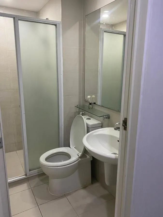 Azure Deluxe Beachview Manila Apartment