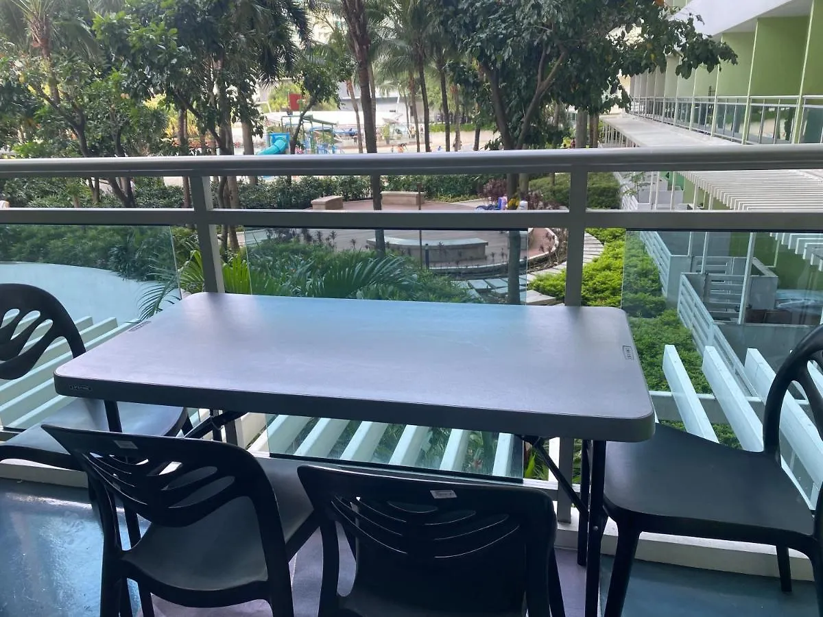 Azure Deluxe Beachview Manila 0*,  Philippines
