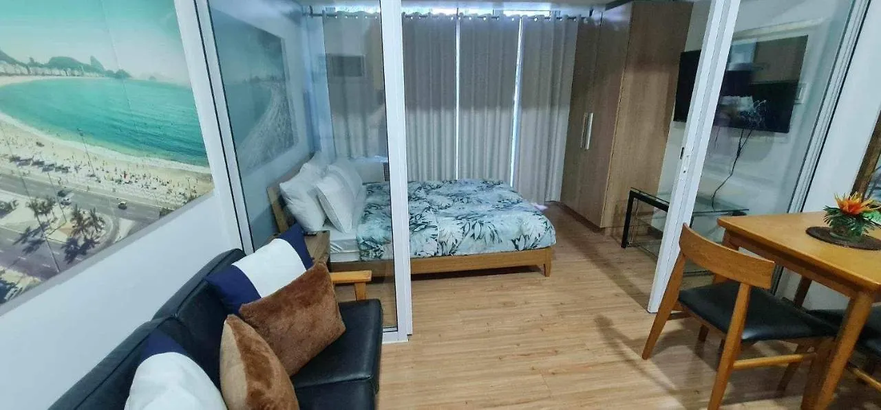 Azure Deluxe Beachview Manila Apartment