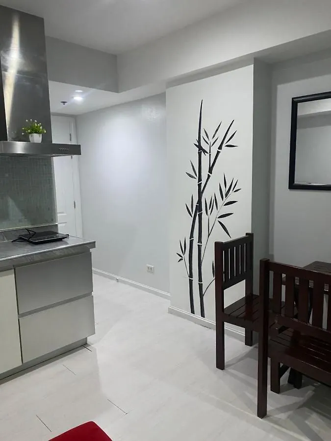 Azure Deluxe Beachview Manila 0*,